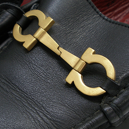 Ferragamo(��󰡸�) 2333 ���� ��ġ�� �ΰ� ��� ������ ���� �̹���4 - ���̺��� �߰���ǰ