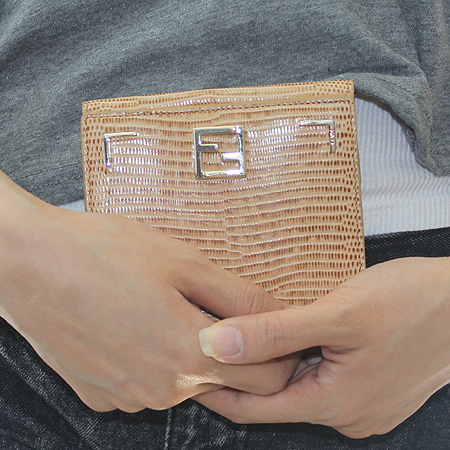 Fendi(���) 8M0206 FF �ΰ� ���� ��� ������ [��ġ��] �̹���6 - ���̺��� �߰���ǰ