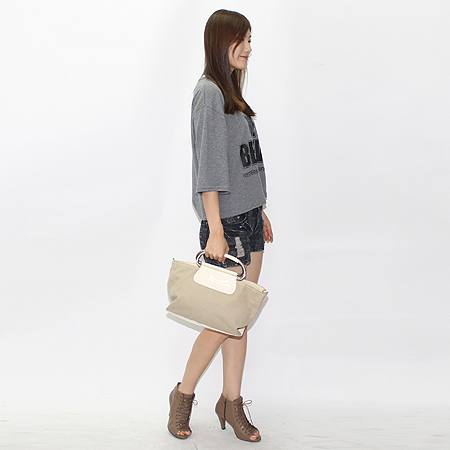 Prada(�����) ������ �к긯 ��Ʈ�� �̹���7 - ���̺��� �߰���ǰ