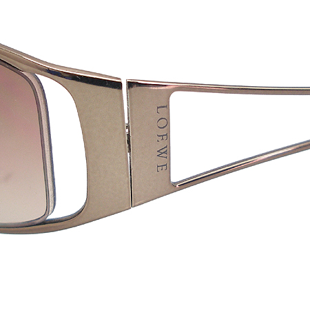 Loewe(�ο���) 3LW128 ��Ż ���۶� �̹���5 - ���̺��� �߰���ǰ
