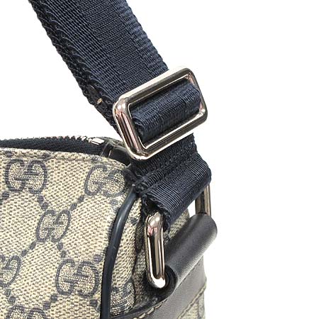 Gucci(����) 246881 GG�ΰ� PVC �޽��� ������ ũ�ν��� [�д����] �̹���4 - ���̺��� �߰���ǰ