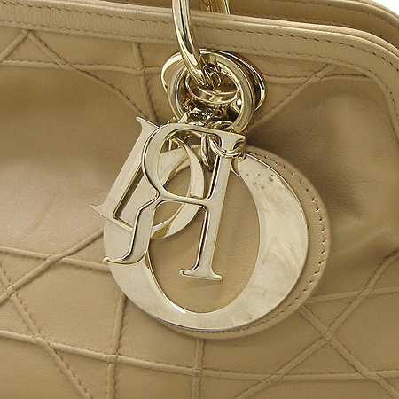 Dior(ũ����î���) ����Ų ���� �׶��� ��Ʈ��+��� ��Ʈ�� [��������] �̹���5 - ���̺��� �߰���ǰ