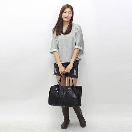 Gucci(����) 161719 ���̼� ���� ���� ����� �̹���6 - ���̺��� �߰���ǰ