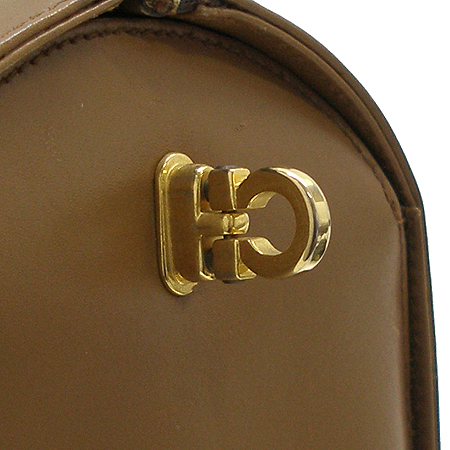 Ferragamo(��󰡸�) 21 4197 ���� ��ġ�� ��� ���� ���� ��Ʈ�� �̹���3 - ���̺��� �߰���ǰ