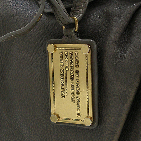 Marc By Marc Jacobs(��ũ ���� ��ũ�����߽�) �׷��� ���� ��Ʈ�� + ��� ��Ʈ�� [�б�����������2ȣ��] �̹���4 - ���̺��� �߰���ǰ