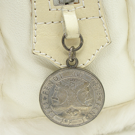 Fendi(���) ������ 8BL085 �䳢�� ������ ���� ���� 2WAY �̹���5 - ���̺��� �߰���ǰ