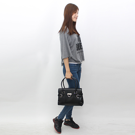Ferragamo(��󰡸�) 21 4402 ���� ���� ���� ��ġ�� �ΰ� ��Ŭ ��� ��Ʈ�� �̹���6 - ���̺��� �߰���ǰ