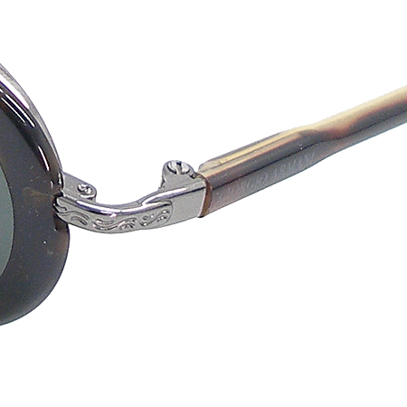 Armani(�Ƹ�����) 672 1082 ȣ�� �÷� ���۶� �̹���2 - ���̺��� �߰���ǰ