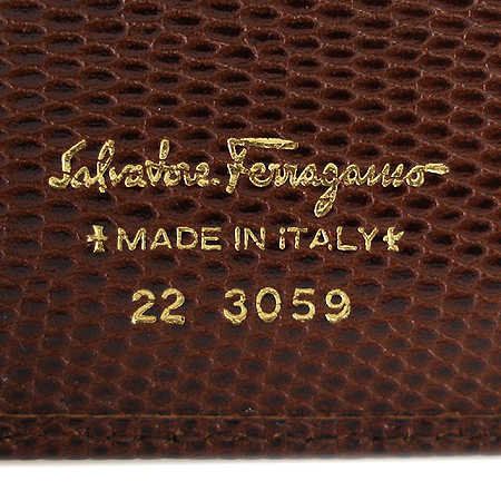 Ferragamo(��󰡸�) 22 3059 ���� �ٶ� ��� ������ �̹���4 - ���̺��� �߰���ǰ