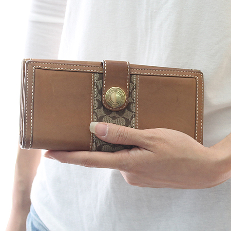 Coach(��ġ) �ñ׳��� �ΰ� ���� ��Ƽġ ������ �̹���6 - ���̺��� �߰���ǰ