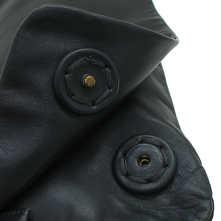 Prada(�����) ����Ų ����� �̹���4 - ���̺��� �߰���ǰ