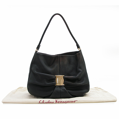 Ferragamo(��󰡸�) 21 C337 �������� �Ÿ� ���� �ٶ���� ����� [��������] �̹���2 - ���̺��� �߰���ǰ
