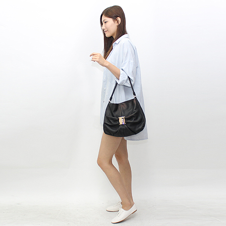 Ferragamo(��󰡸�) 21 C337 �������� �Ÿ� ���� �ٶ���� ����� [��������] �̹���7 - ���̺��� �߰���ǰ