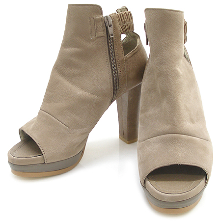 �ý���  ����