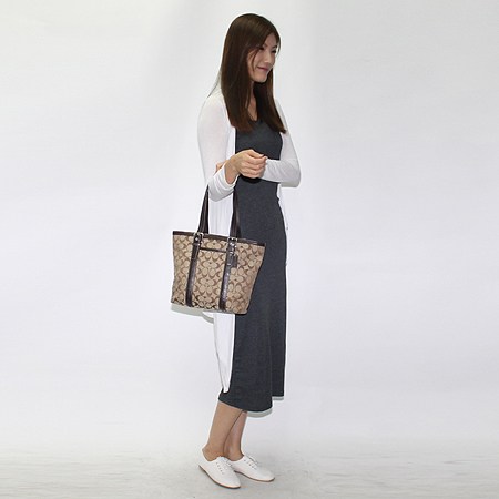 Coach(��ġ) F12645 �ñ׳�ó �ΰ� �ٰ� ����� �̹���7 - ���̺��� �߰���ǰ