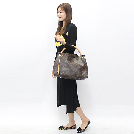 Louis Vuitton(���̺���) M40249 ���׷� ĵ���� ��ġ MM ����� �̹���7 - ���̺��� �߰���ǰ
