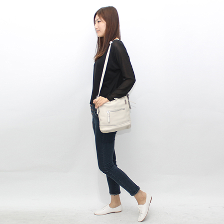 Coach(��ġ) 1457 ������ ���� ũ�ν��� �̹���7 - ���̺��� �߰���ǰ