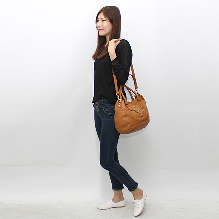 TORY BURCH(�丮��ġ) ī�� ���� �Ƹ��� ȣ�� 2-WAY �̹���7 - ���̺��� �߰���ǰ