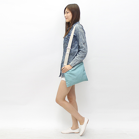 Prada(�����) �к긯 ũ�ν��� �̹���7 - ���̺��� �߰���ǰ