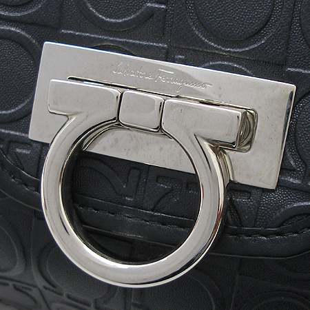 Ferragamo(��󰡸�) 21 4907 ���� ���� ��ġ�� ��� ����� �� Ŭ��ġ �� �̹���4 - ���̺��� �߰���ǰ