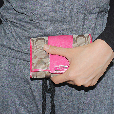 Coach(��ġ) �ñ׳�ó �ڰ��� ������ �̹���6 - ���̺��� �߰���ǰ