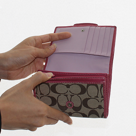 Coach(��ġ) �ñ׳�ó �ڰ��� ������ �̹���7 - ���̺��� �߰���ǰ