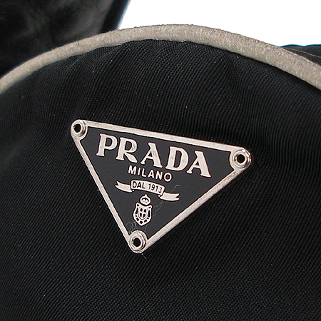 Prada(�����) �ﰢ�ΰ� ���� �ڵ� �к긯 �̴� �Ŀ�ġ �̹���4 - ���̺��� �߰���ǰ