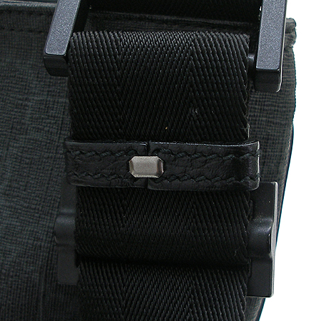 Gucci(����) 162904 GG�ΰ� PVC ũ�ν��� [�б�������] �̹���4 - ���̺��� �߰���ǰ