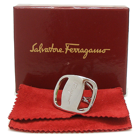 Ferragamo(��󰡸�) �ٶ� ��� ��ī���� �̹���2 - ���̺��� �߰���ǰ