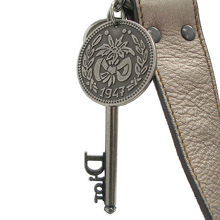 Dior(ũ����î���) ����� ������ ��Ʈ�� [��������] �̹���3 - ���̺��� �߰���ǰ