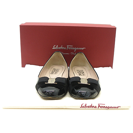 Ferragamo(��󰡸�) VARINA(�ٸ���) ���� ���̴�Ʈ �ٶ���� ���� �̹���2 - ���̺��� �߰���ǰ