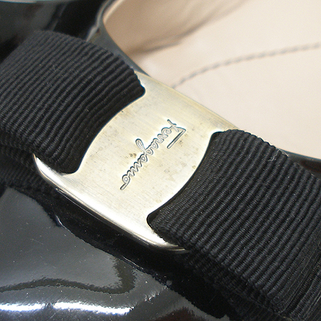 Ferragamo(��󰡸�) VARINA(�ٸ���) ���� ���̴�Ʈ �ٶ���� ���� �̹���5 - ���̺��� �߰���ǰ