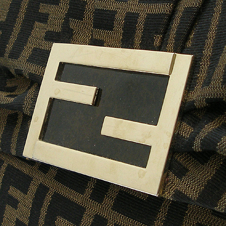 Fendi(���) 8BR614 ��ī �Ÿ� ����� �̹���5 - ���̺��� �߰���ǰ
