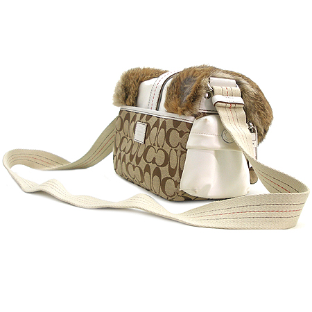 Coach(��ġ) �䳢�� �к긯 ���� ��Ƽ ���� �ñ״�ó ũ�ν��� �̹���2 - ���̺��� �߰���ǰ