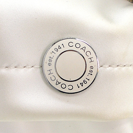 Coach(��ġ) �䳢�� �к긯 ���� ��Ƽ ���� �ñ״�ó ũ�ν��� �̹���3 - ���̺��� �߰���ǰ