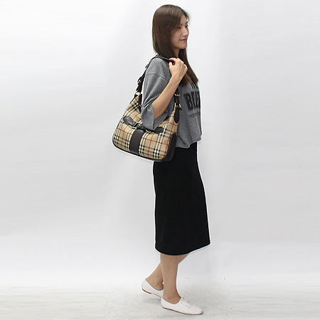 Burberry(������) HB V558 Ŭ���� ��� üũ ȣ�� ����� �̹���7 - ���̺��� �߰���ǰ