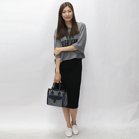 Dior(ũ����î���) �ΰ� �ڰ��� �� ���� ��Ʈ�� �̹���6 - ���̺��� �߰���ǰ