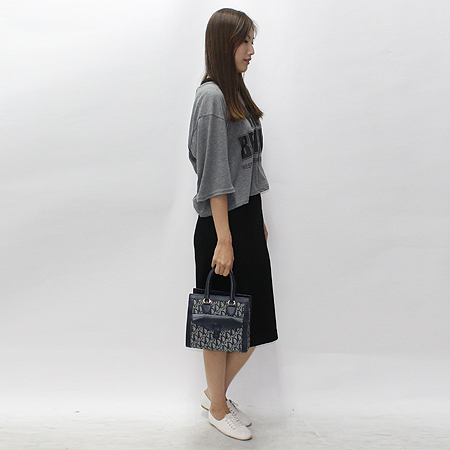 Dior(ũ����î���) �ΰ� �ڰ��� �� ���� ��Ʈ�� �̹���7 - ���̺��� �߰���ǰ