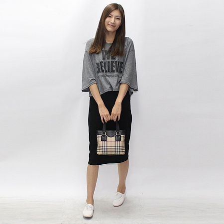 Burberry(������) �� ��� üũ PVC �ٰ� ��Ʈ�� �̹���6 - ���̺��� �߰���ǰ