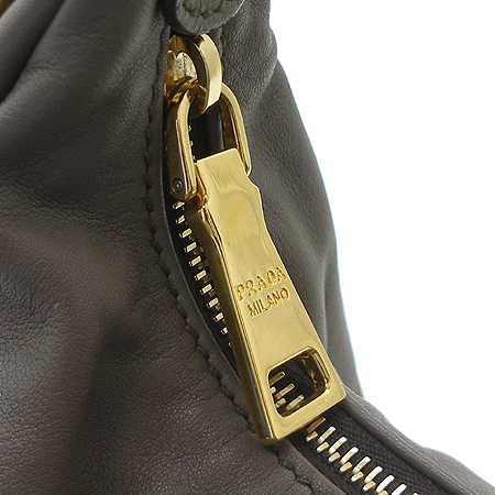 Prada(�����) BR4373 2012�� �Ż� SOFT CALF �׷��� ȣ�� ����� [�б�����������2ȣ��] �̹���5 - ���̺��� �߰���ǰ