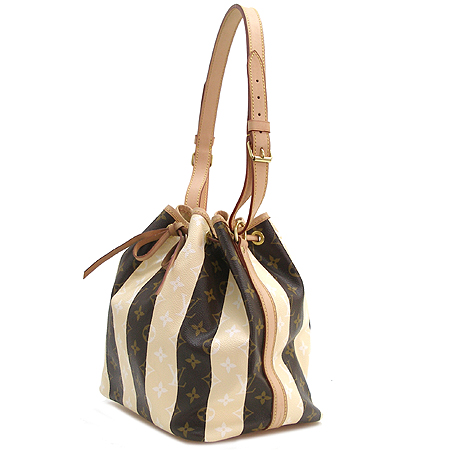 Louis Vuitton(���̺���) 2011 �÷��� M40564 ���׷� ĵ���� �ڶ�뿡 ����� �̹���3 - ���̺��� �߰���ǰ