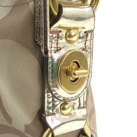 Coach(��ġ) 13008 �ñ׳��� �к긯 ����� �̹���3 - ���̺��� �߰���ǰ