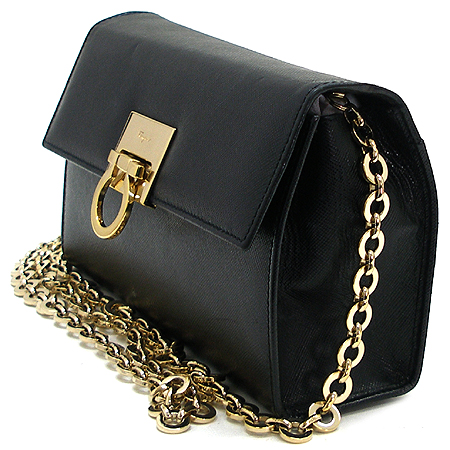 Ferragamo(��󰡸�)  21 9629 ���� ��ġ�� ��� Ŭ��ġ �� ü�� ũ�ν��� �̹���2 - ���̺��� �߰���ǰ