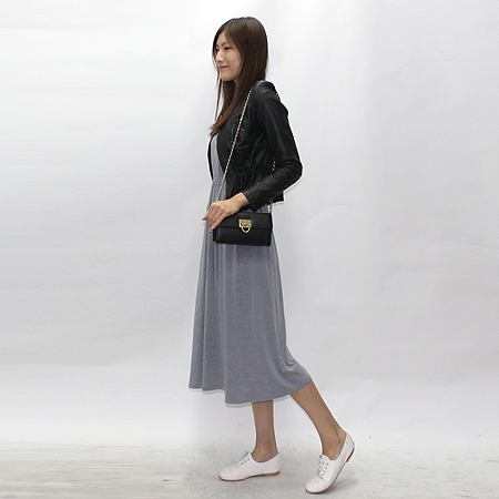 Ferragamo(��󰡸�)  21 9629 ���� ��ġ�� ��� Ŭ��ġ �� ü�� ũ�ν��� �̹���7 - ���̺��� �߰���ǰ