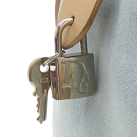 Dior(ũ����î���) ���� ���� ������ ��Ʈ�� �̹���4 - ���̺��� �߰���ǰ