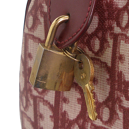 Dior(ũ����î���) �ΰ� PVC ������ ��Ʈ�� [��������] �̹���3 - ���̺��� �߰���ǰ