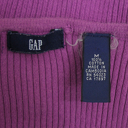 GAP(��) Ƽ �̹���4 - ���̺��� �߰���ǰ