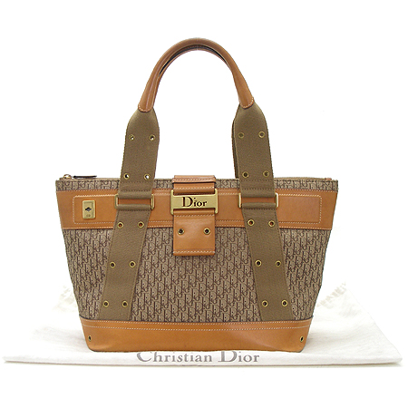 Dior(ũ����î���) �ΰ� �ڰ��� ���� ��Ƽġ ��Ʈ�� �̹���2 - ���̺��� �߰���ǰ