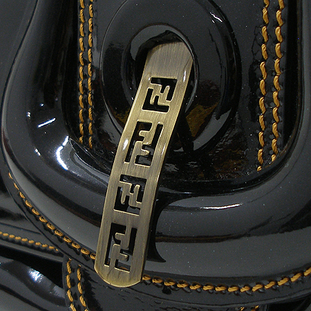 Fendi(���) 8BN165 ���� ���̴�Ʈ B�� ����� �̹���5 - ���̺��� �߰���ǰ