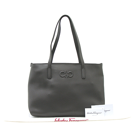 Ferragamo(��󰡸�) 21-B125 �׷��� ���� �ΰ� ���� ����� [��ġ��] �̹���2 - ���̺��� �߰���ǰ